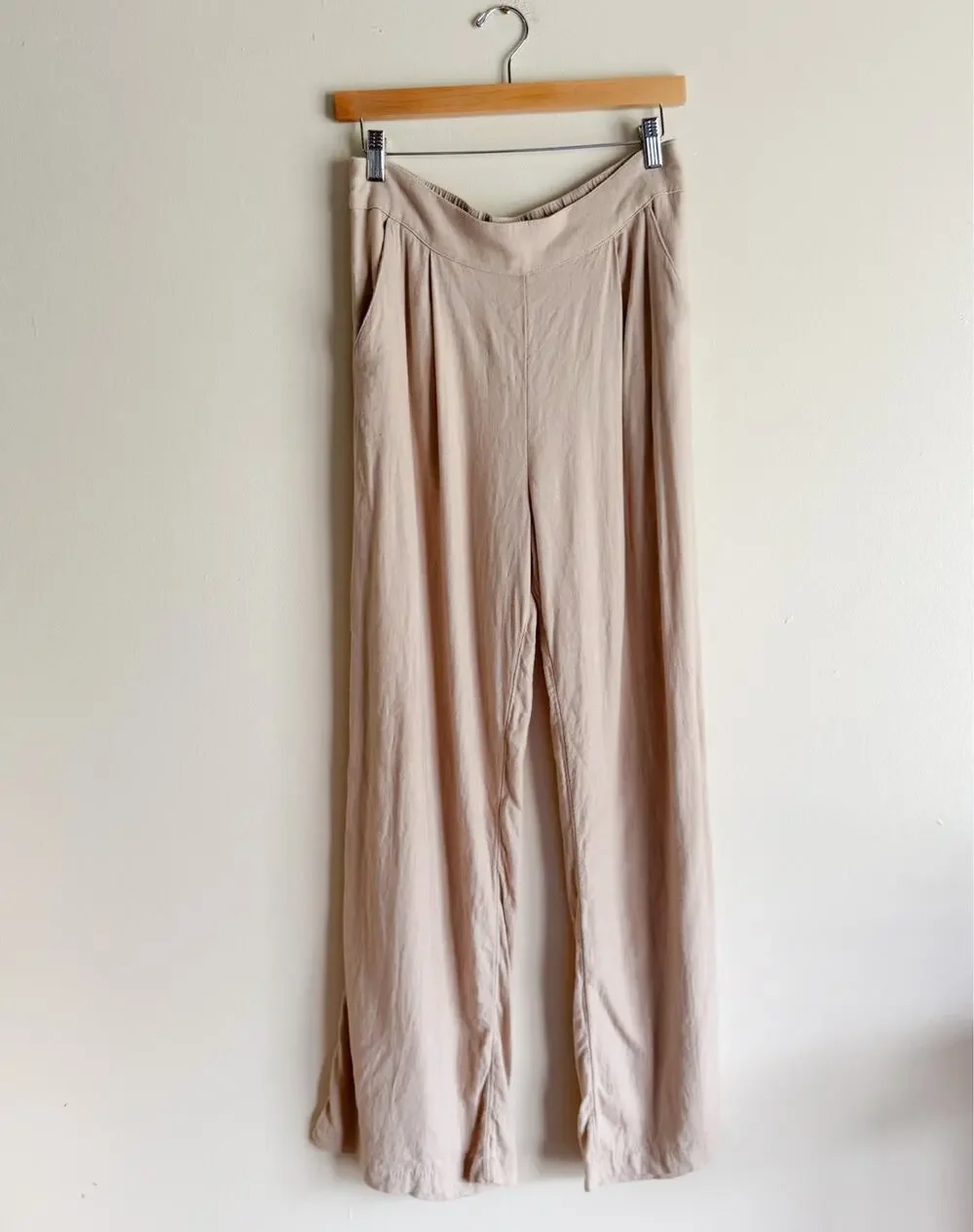 Abercrombie & Fitch Tan Linen Blend Pants Size Medium Long Beachy Resort